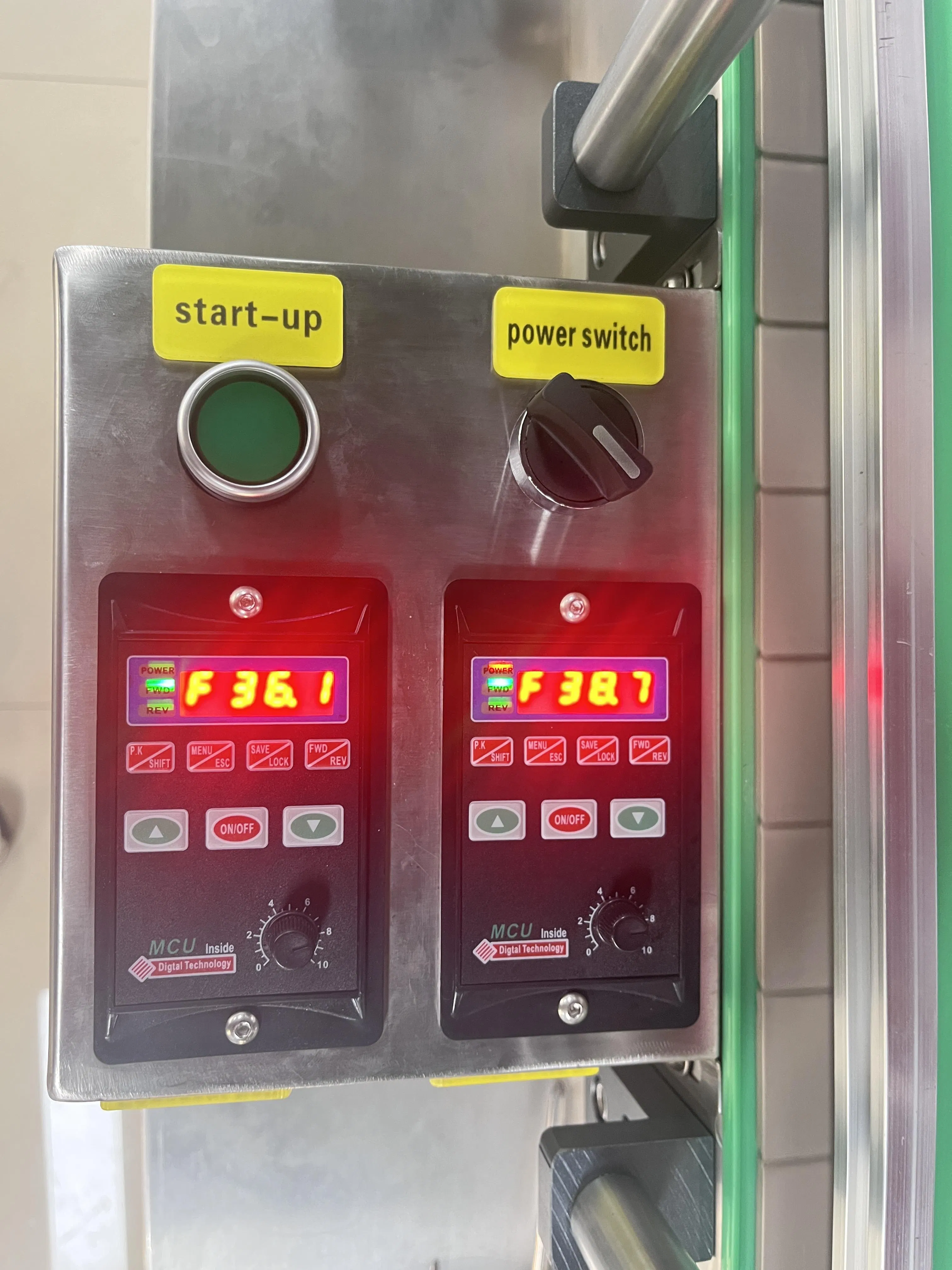 Automatic Capping and Pressing Machine Perfume Bottle Capping Machine Beverage Bottle